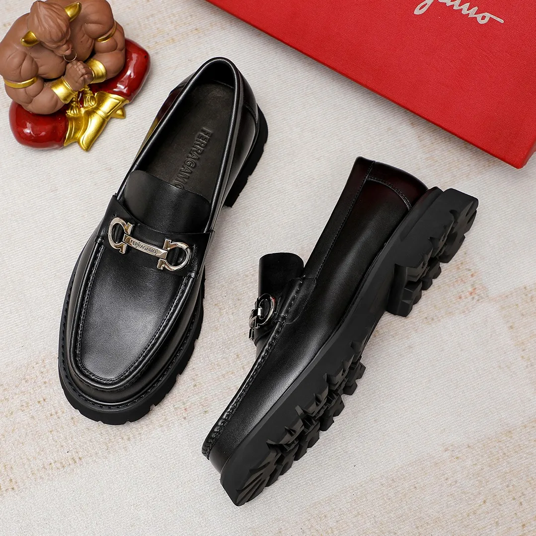 Men's shoes 💰460 🔥Ferragamo's new men's casual slip-on shoes🇨🇳Official website original 1:1 mold, original quality💯Fine workmanship, high-end luxury☘The upper is made of imported Italian first-layer cowhide🌴🐂Leather lining🍓Rubber wear-resistant and non-slip outsole, breathable and comfortable to wear🍍The first choice for high-grade men🍉3 colors available! Code number 38-45……